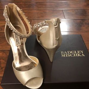 Badgley mischka wedding wedges